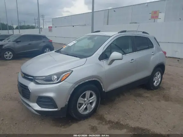 KL7CJLSB5HB220984 2017 CHEVROLET TRAX - Image 2
