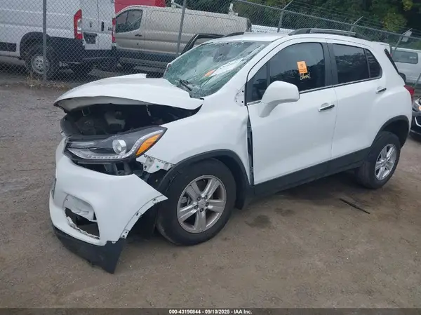 KL7CJLSB5HB222525 2017 CHEVROLET TRAX - Image 2