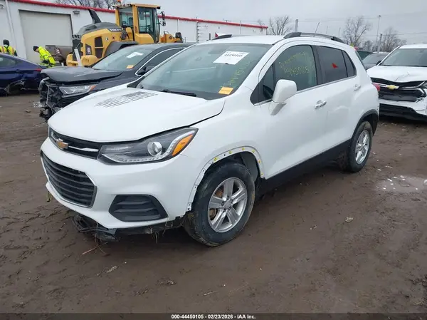 KL7CJLSB5HB231807 2017 CHEVROLET TRAX - Image 2