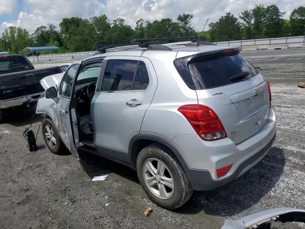 KL7CJLSB5HB231824 2017 CHEVROLET TRAX - Image 2