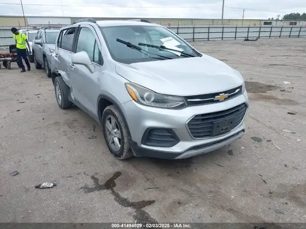 KL7CJLSB5HB240183 2017 CHEVROLET TRAX - Image 1