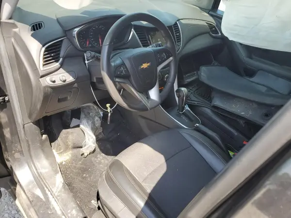 KL7CJLSB5JB582884 2018 CHEVROLET TRAX - Image 8