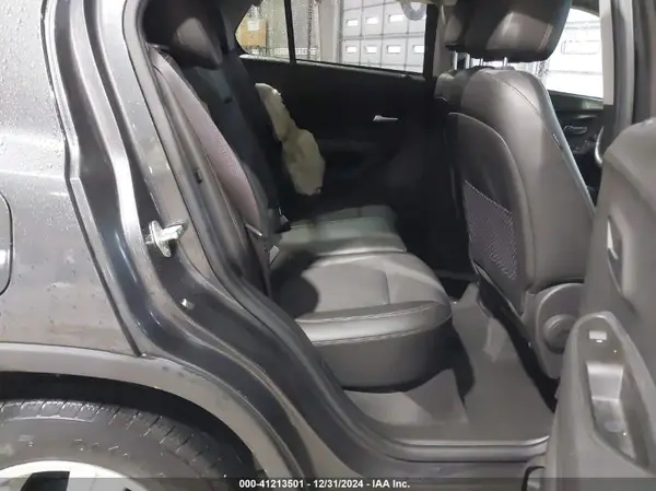 KL7CJLSB5JB613180 2018 CHEVROLET TRAX - Image 8