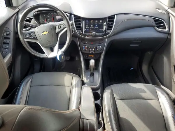 KL7CJLSB5JB616581 2018 CHEVROLET TRAX - Image 8
