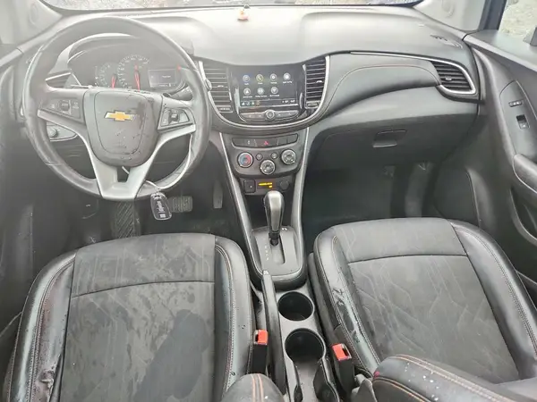 KL7CJLSB5JB617231 2018 CHEVROLET TRAX - Image 8