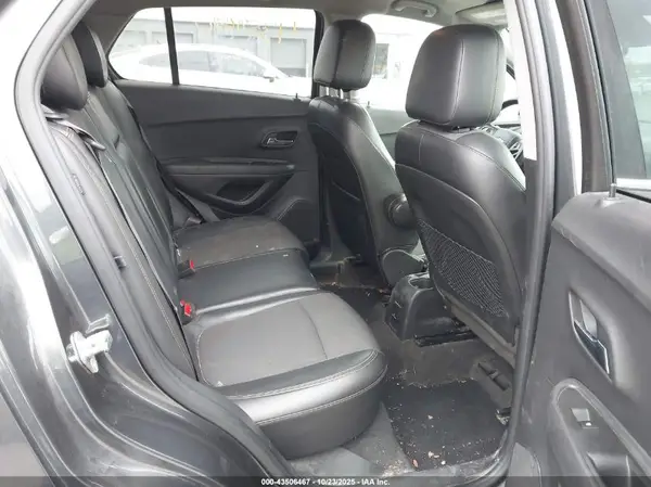KL7CJLSB5JB618346 2018 CHEVROLET TRAX - Image 8