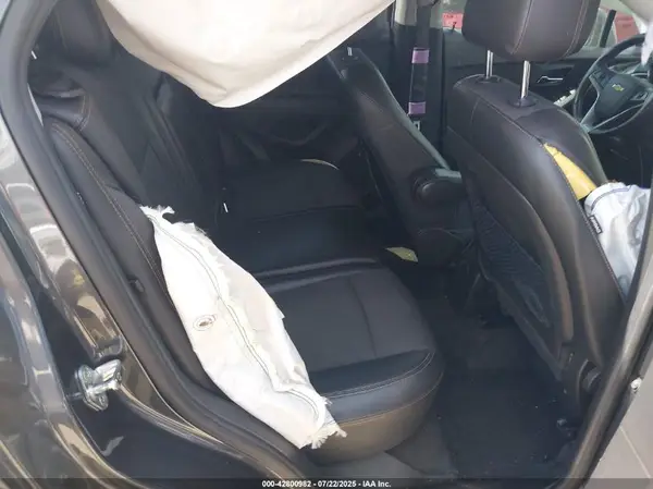 KL7CJLSB5JB628116 2018 CHEVROLET TRAX - Image 8
