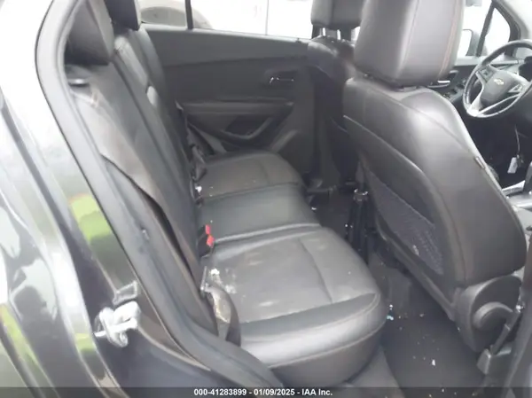 KL7CJLSB5JB631419 2018 CHEVROLET TRAX - Image 8
