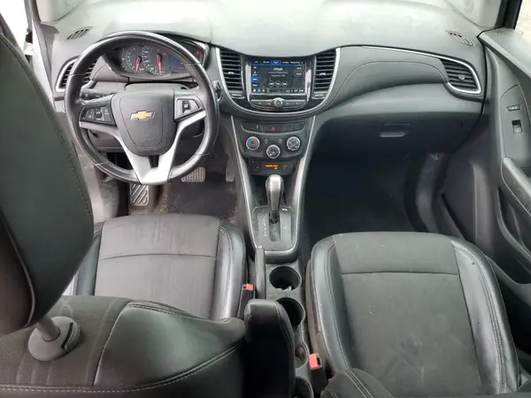 KL7CJLSB5JB637706 2018 CHEVROLET TRAX - Image 8