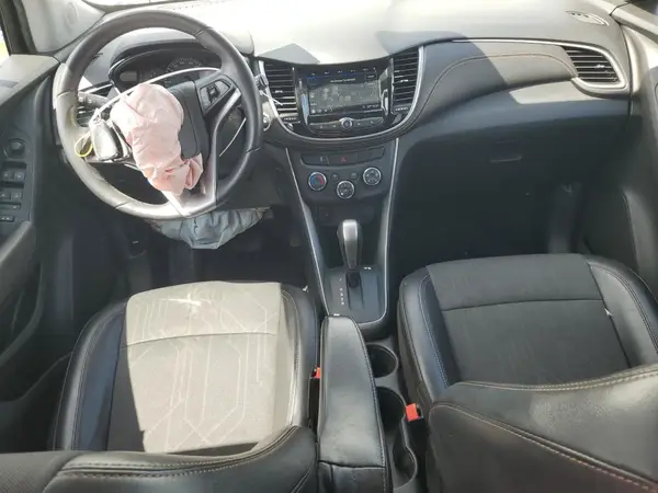 KL7CJLSB5JB655476 2018 CHEVROLET TRAX - Image 8
