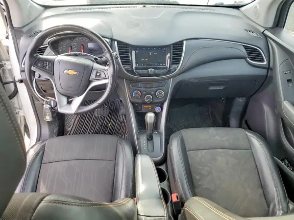 KL7CJLSB5JB658751 2018 CHEVROLET TRAX - Image 8