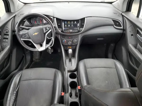 KL7CJLSB5JB659687 2018 CHEVROLET TRAX - Image 8