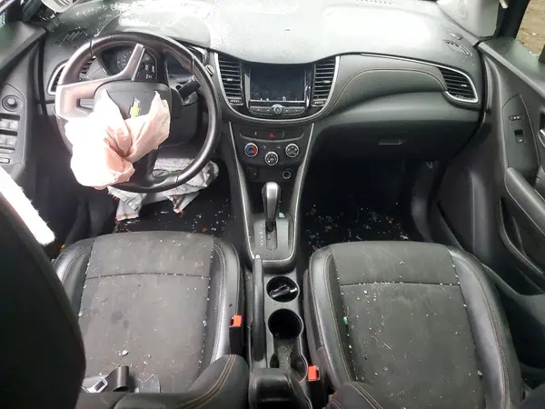 KL7CJLSB5JB677820 2018 CHEVROLET TRAX - Image 8