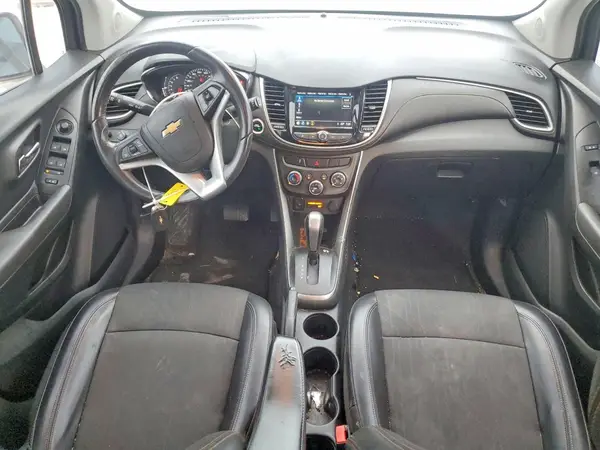 KL7CJLSB5JB678465 2018 CHEVROLET TRAX - Image 8