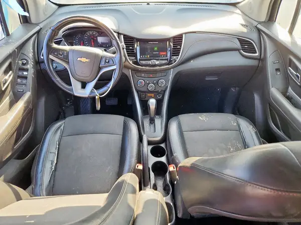 KL7CJLSB5JB693340 2018 CHEVROLET TRAX - Image 8