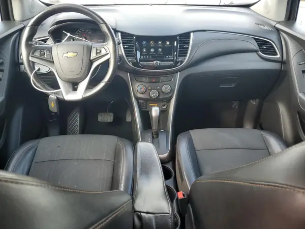 KL7CJLSB5JB716373 2018 CHEVROLET TRAX - Image 8