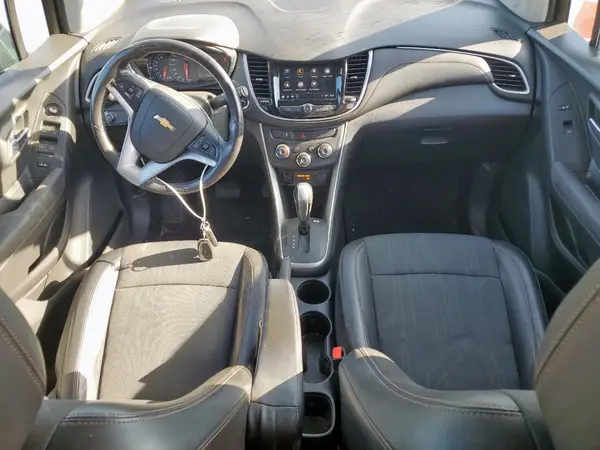 KL7CJLSB5JB720794 2018 CHEVROLET TRAX - Image 8