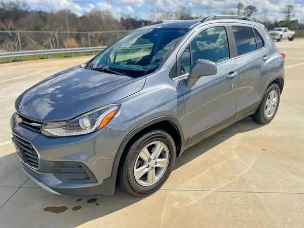 KL7CJLSB5K8904016 2019 CHEVROLET TRAX - Image 2