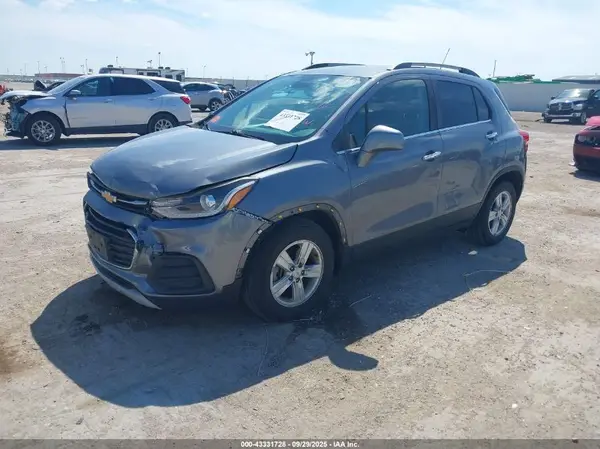 KL7CJLSB5KB735958 2019 CHEVROLET TRAX - Image 2