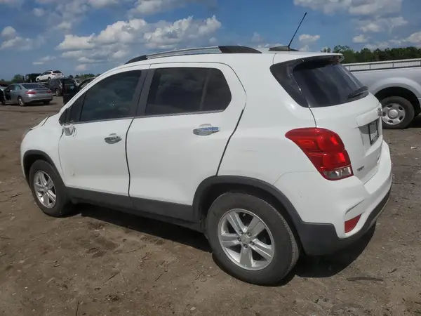 KL7CJLSB5KB752338 2019 CHEVROLET TRAX - Image 2