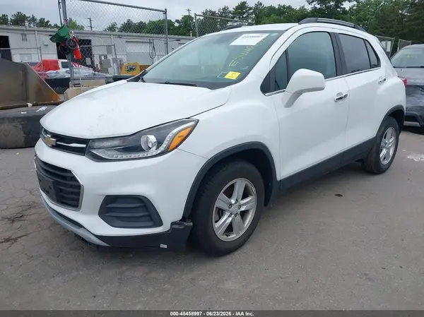 KL7CJLSB5KB753800 2019 CHEVROLET TRAX - Image 2