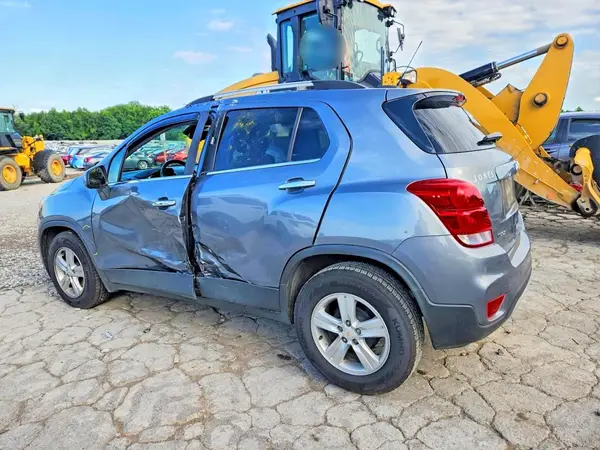 KL7CJLSB5KB772170 2019 CHEVROLET TRAX - Image 2