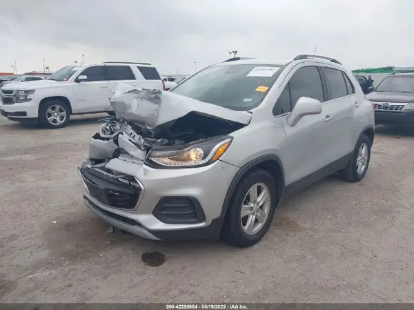 KL7CJLSB5KB848938 2019 CHEVROLET TRAX - Image 2
