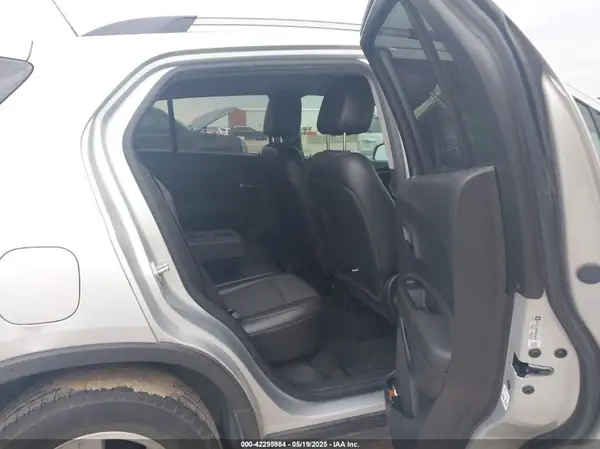 KL7CJLSB5KB848938 2019 CHEVROLET TRAX - Image 8