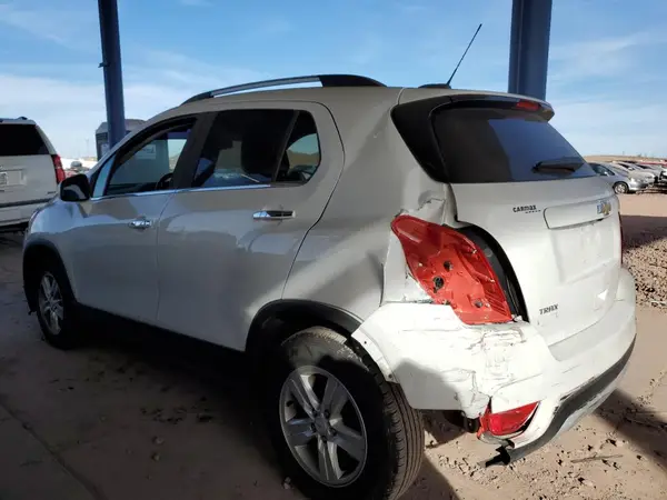KL7CJLSB5KB849605 2019 CHEVROLET TRAX - Image 2