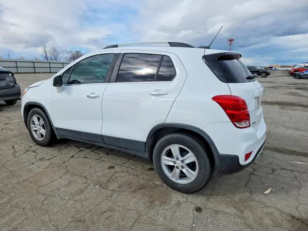 KL7CJLSB5KB855212 2019 CHEVROLET TRAX - Image 2