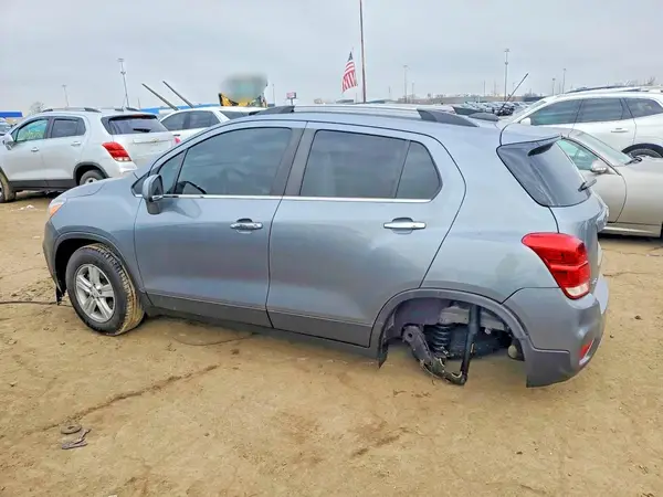 KL7CJLSB5KB903906 2019 CHEVROLET TRAX - Image 2