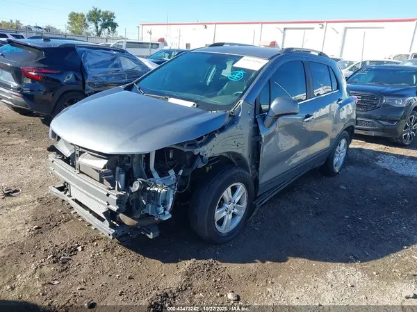 KL7CJLSB5KB928837 2019 CHEVROLET TRAX - Image 2