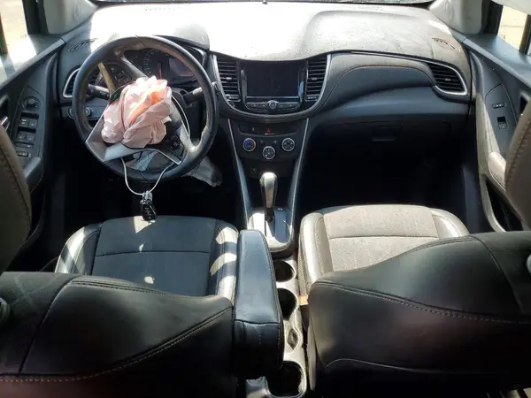 KL7CJLSB5KB930331 2019 CHEVROLET TRAX - Image 8