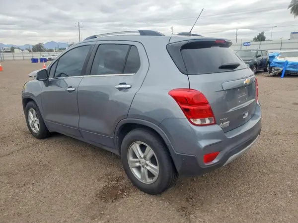 KL7CJLSB5KB933407 2019 CHEVROLET TRAX - Image 2