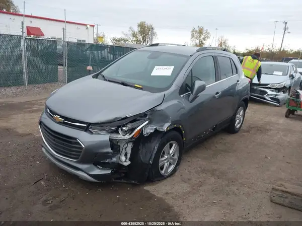 KL7CJLSB5KB938638 2019 CHEVROLET TRAX - Image 2