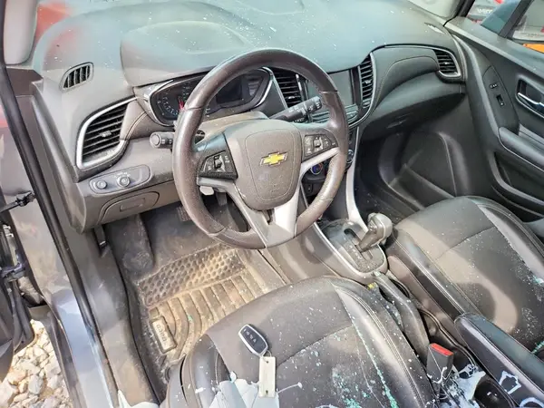 KL7CJLSB5KB946903 2019 CHEVROLET TRAX - Image 8