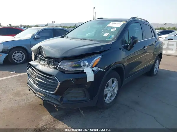 KL7CJLSB5KB948652 2019 CHEVROLET TRAX - Image 2