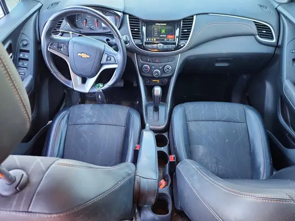 KL7CJLSB5KB963863 2019 CHEVROLET TRAX - Image 8