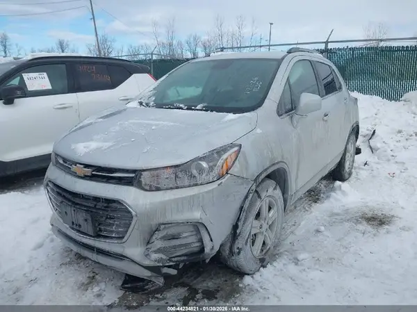 KL7CJLSB5LB001371 2020 CHEVROLET TRAX - Image 2