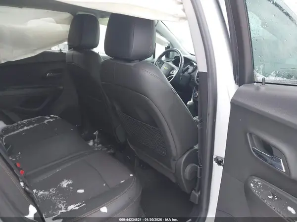 KL7CJLSB5LB001371 2020 CHEVROLET TRAX - Image 8