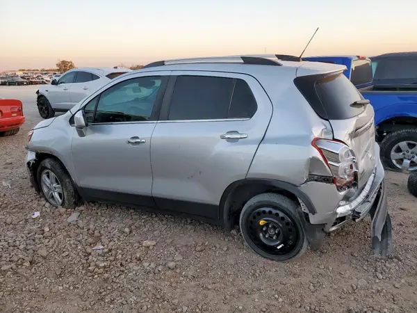 KL7CJLSB5LB010720 2020 CHEVROLET TRAX - Image 2