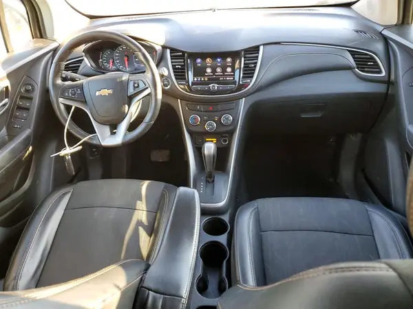 KL7CJLSB5LB017053 2020 CHEVROLET TRAX - Image 8