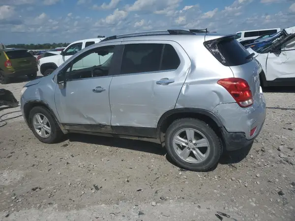 KL7CJLSB5LB017330 2020 CHEVROLET TRAX - Image 2