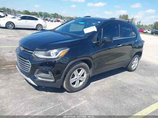 KL7CJLSB5LB020017 2020 CHEVROLET TRAX - Image 2