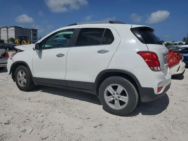 KL7CJLSB5LB042972 2020 CHEVROLET TRAX - Image 2