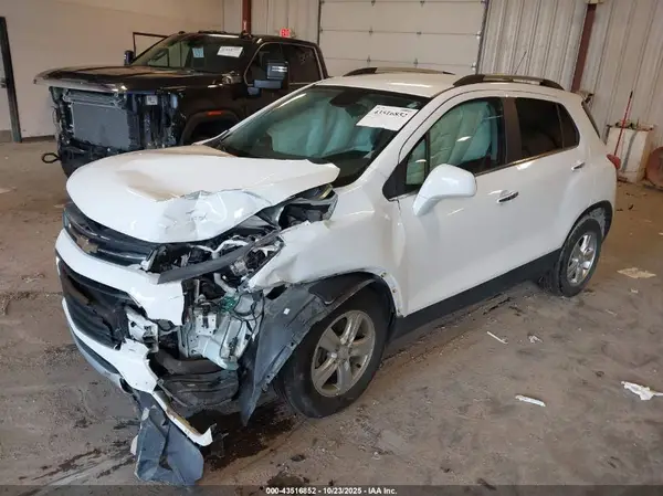 KL7CJLSB5LB064146 2020 CHEVROLET TRAX - Image 2