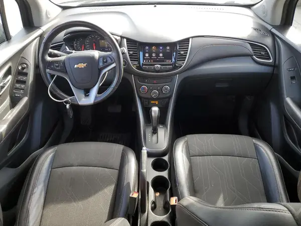 KL7CJLSB5LB064907 2020 CHEVROLET TRAX - Image 8