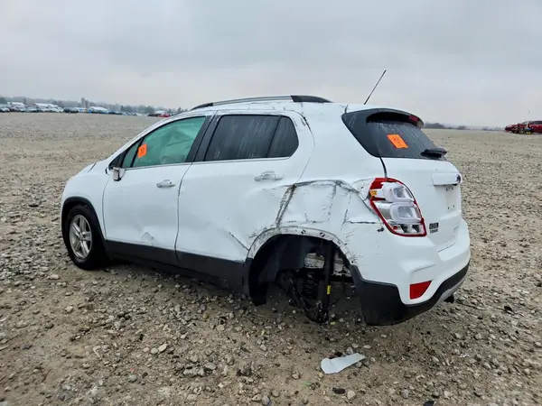 KL7CJLSB5LB069802 2020 CHEVROLET TRAX - Image 2