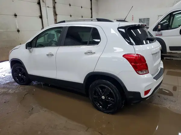 KL7CJLSB5LB085028 2020 CHEVROLET TRAX - Image 2