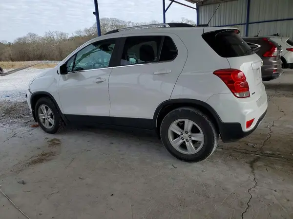 KL7CJLSB5LB314601 2020 CHEVROLET TRAX - Image 2